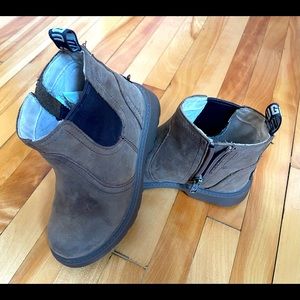 Tan toddler UGG boots. Size US 10.